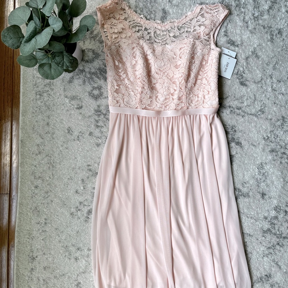 NWT David’s Bridal Lace + Chiffon Mid-Length Bridesmaid Dress Size 2